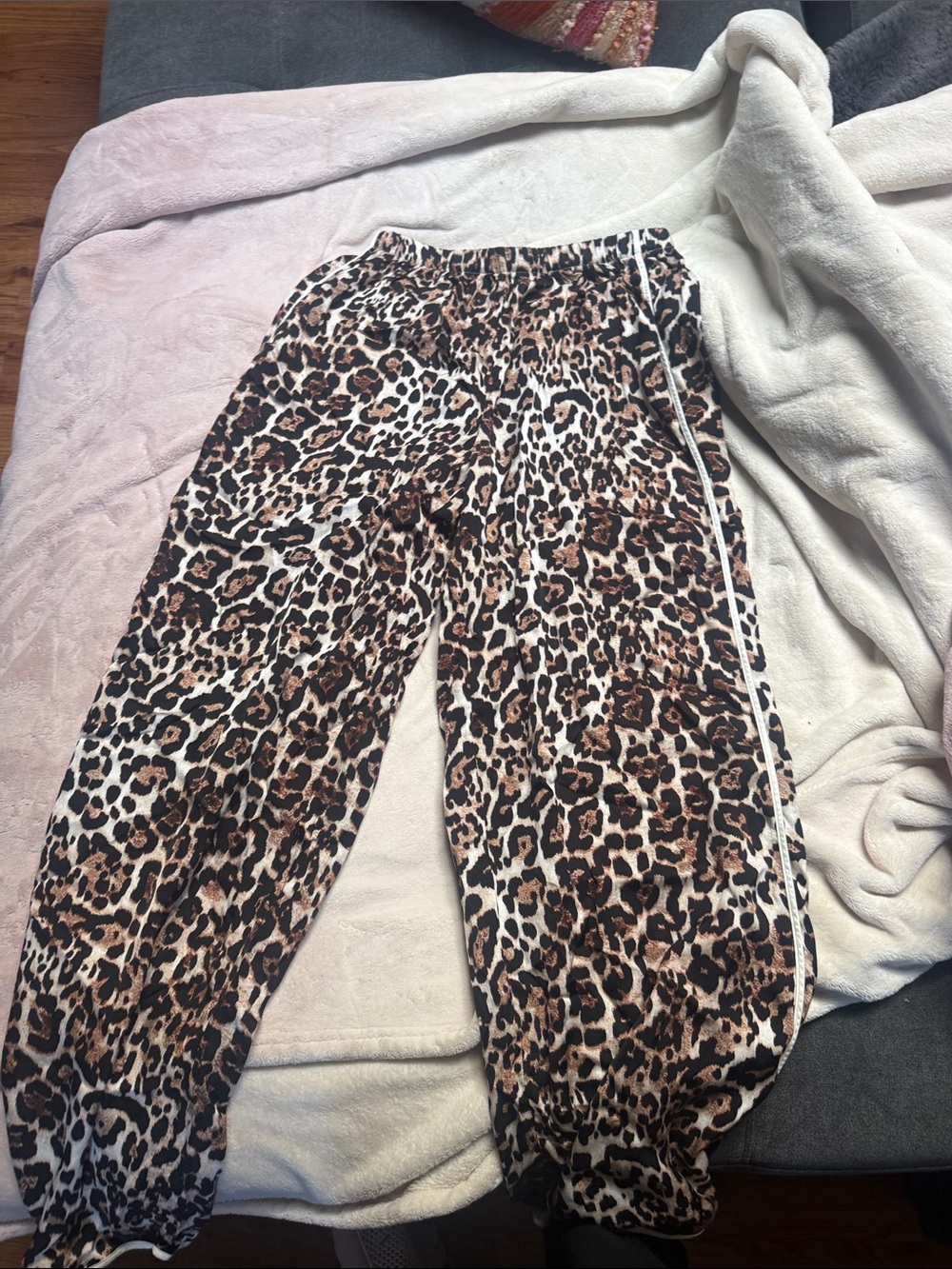 aerie Leopard-Print Elastic Waist Joggers in Brown/Black